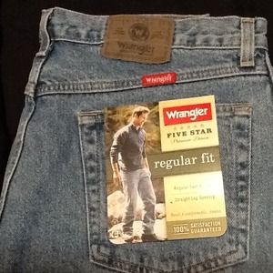 Wrangler pants for men.