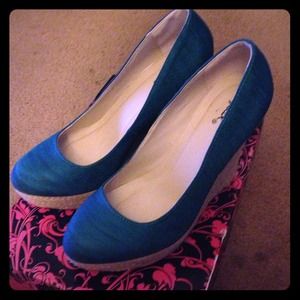 Orange floral kimono & Teal wedge