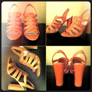 Jessica Simpson heels!