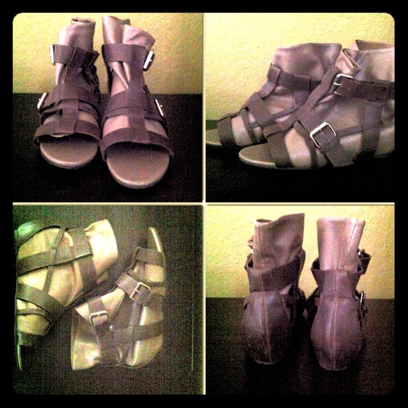 Grey gladiator sandals! - Picture 1 of 1