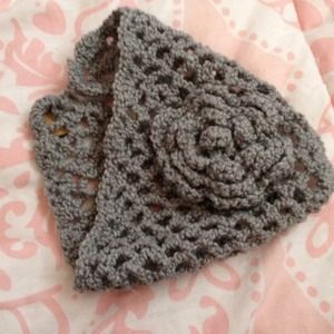 Gray flower knitted headband
