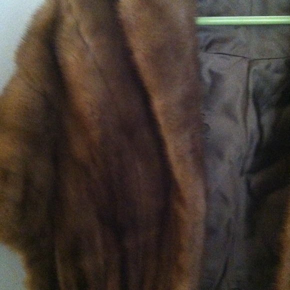 Mink Stole - Picture 3 of 4