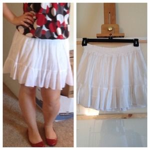 Great White Linen-Like Skirt!