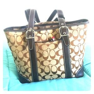 💢🌟Reserved🌟💢 Adorable Coach Purse