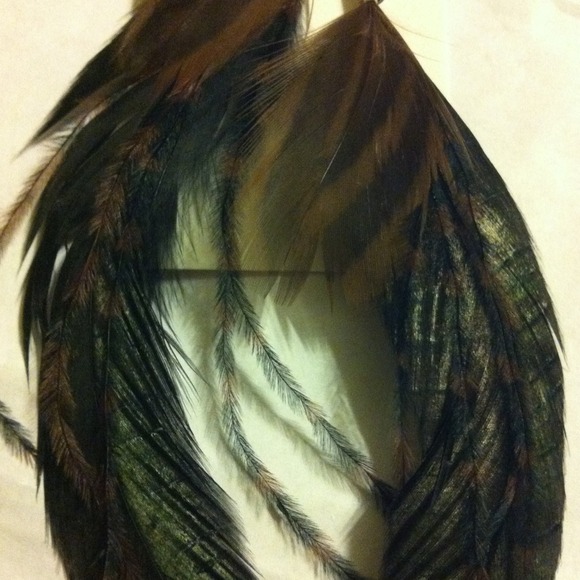 🌈2for $10! NWT feather ear rings. BRAND NEW - Picture 2 of 2
