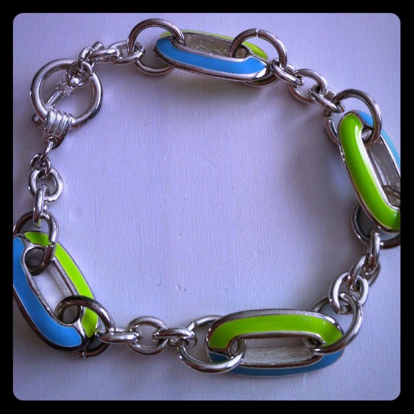 Bracelet - Picture 1 of 2