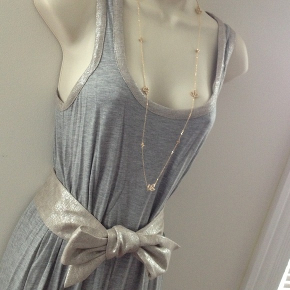 🚫🚫🚫SOLD🚫🚫🚫Isili jersey dress w shimmery belt - Picture 2 of 3