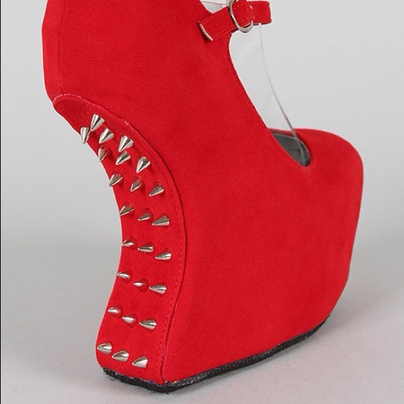 Studded Curved Wedges... Will order upon purchase - Picture 2 of 2