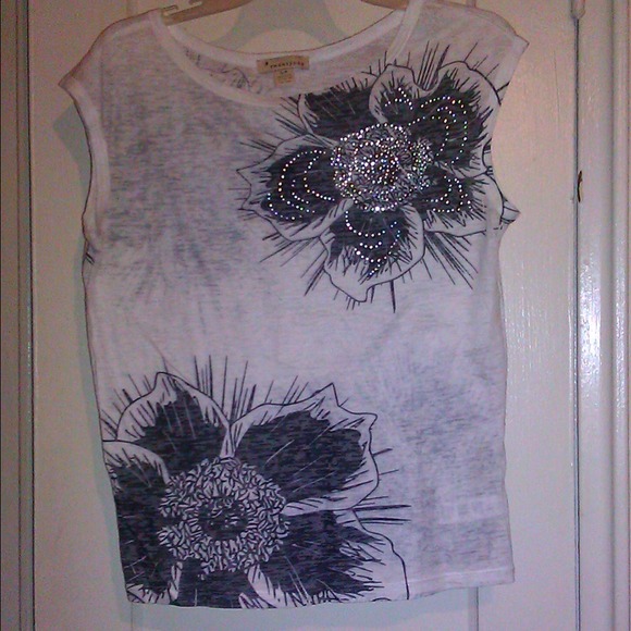 Cream and Grey flower print Shirt.