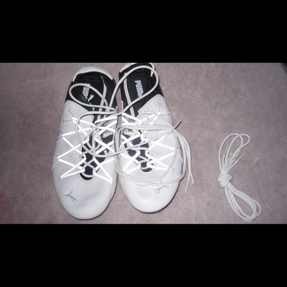 White Puma lace up shoe