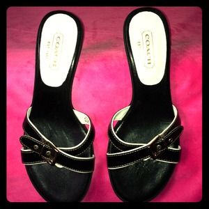 📌AUTHENTIC COACH LEATHER SLIP ON HEELS/SANLES📌