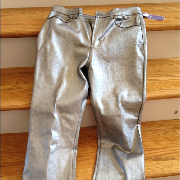 REDUCED! NWT -Silver Metallic Jeans -Dianne Gilman - Picture 1 of 3