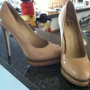 🌟🌟New reduced price!🌟🌟Nude pumps!👠