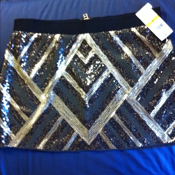 💢SOLD💢Sequin mini skirt