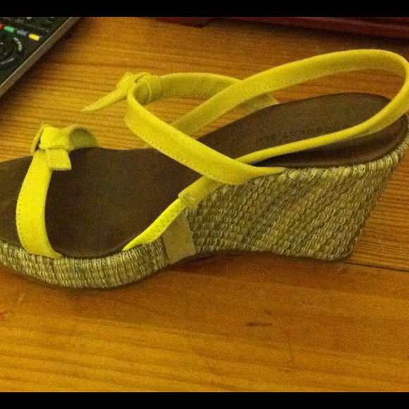 Chocolate Blu Wedges. Never worn - Picture 3 of 3