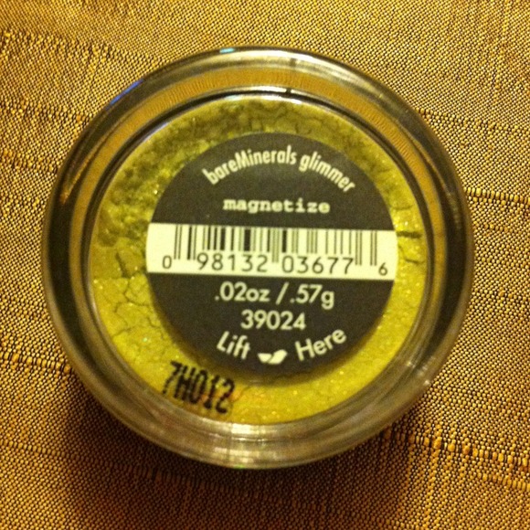 Sold! bareMinerals Glimmer Eyeshadow in Magnetize