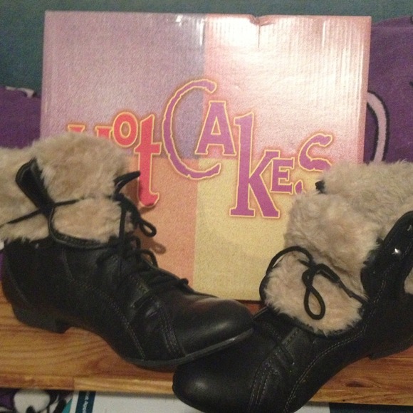 Shoe boot w/fur black