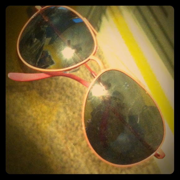 Pink sunglasses - Picture 1 of 4