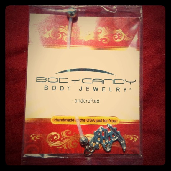 Pregnant "Love" Character, Belly Ring