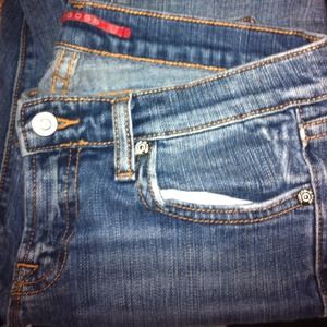 🌟🌟REDUCED🌟🌟SIZE 4 VIGOSS DISTRESSED JEANS