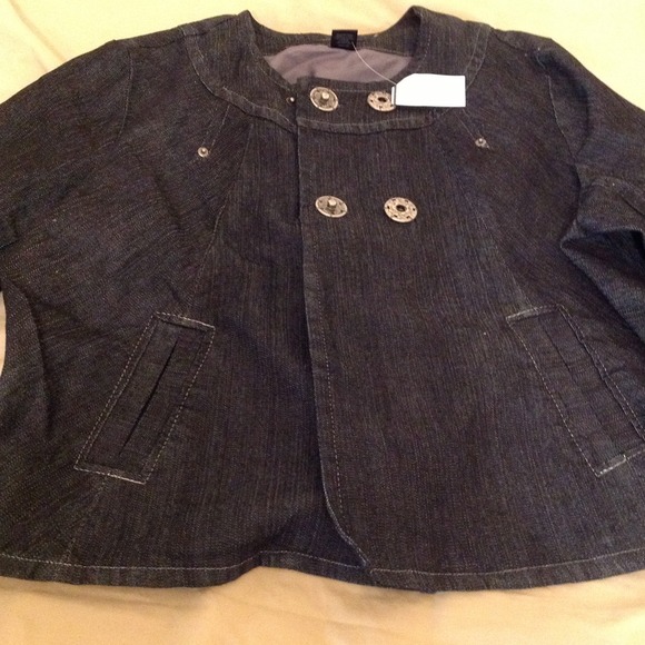 Jacket - Picture 2 of 4