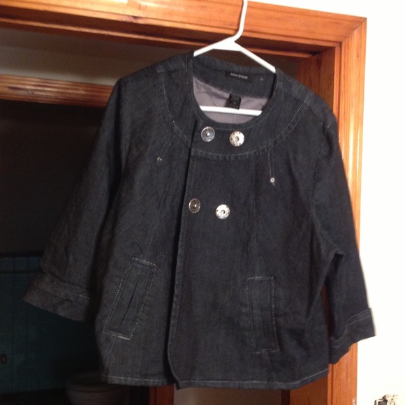 Jacket - Picture 3 of 4