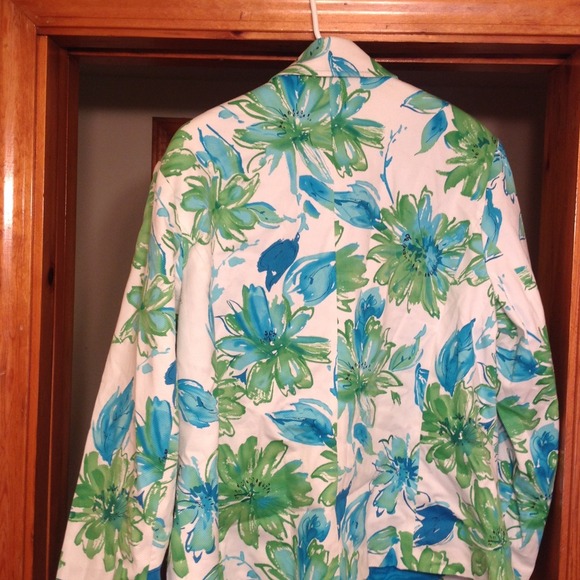 Blazer - Picture 2 of 3