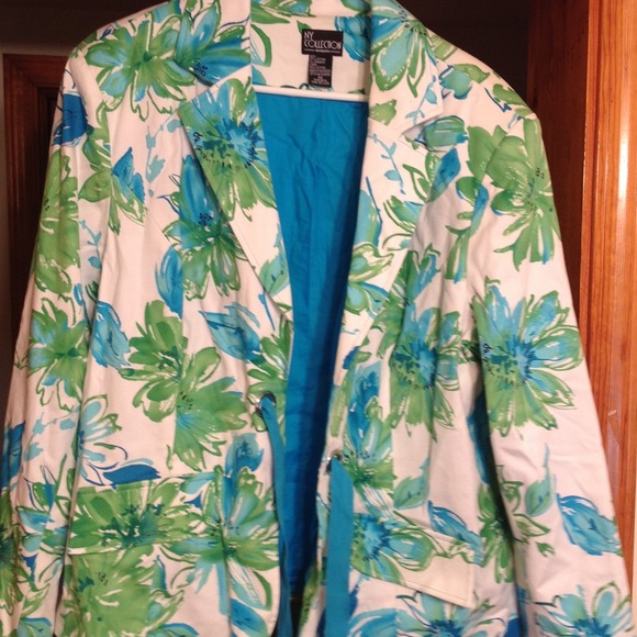 Blazer - Picture 3 of 3