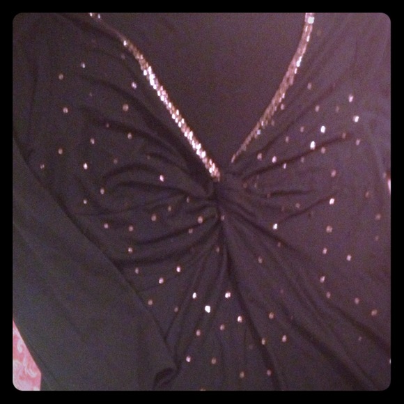 Sold sold soldBlack shirt with copper sequins