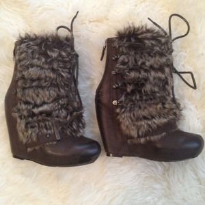 💌 SALE!!! New boots! A must have for fall/winter!