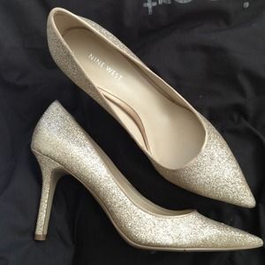 Nine West Glittering Gold Pumps. Size 8