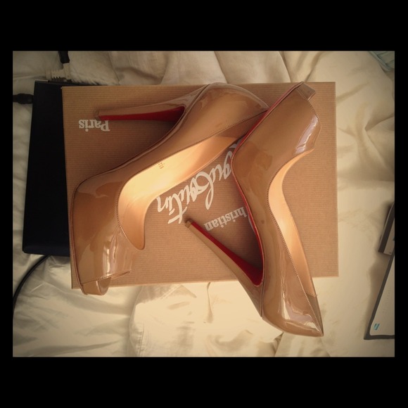 Authentic Louboutin Camel Open Toe pumps