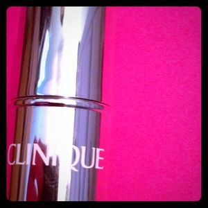 ❤Reserved❤CLINIQUE "Blushwear Cream Stick" 🎀
