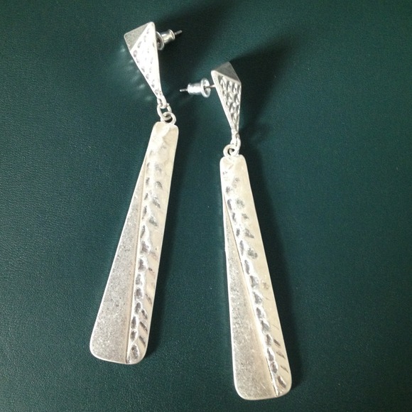 Matt silver hammered fragment earrings