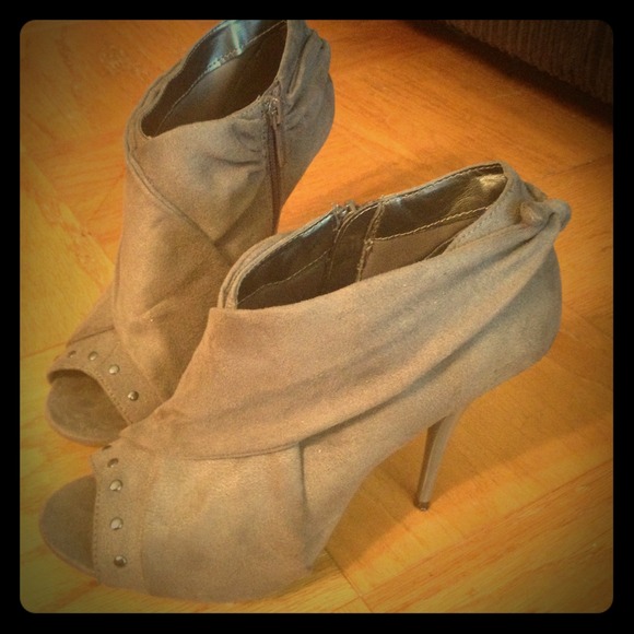 Gray suede-like booties