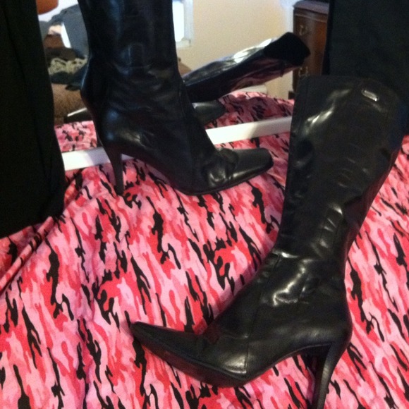 Black boots
