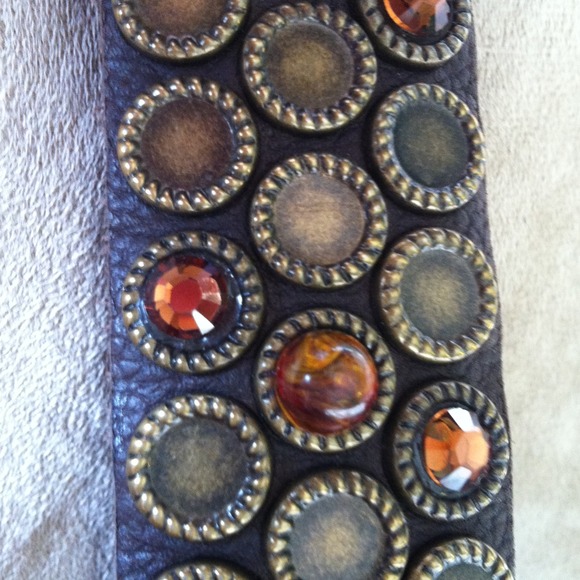 Gorgeous leather belt - Picture 2 of 2