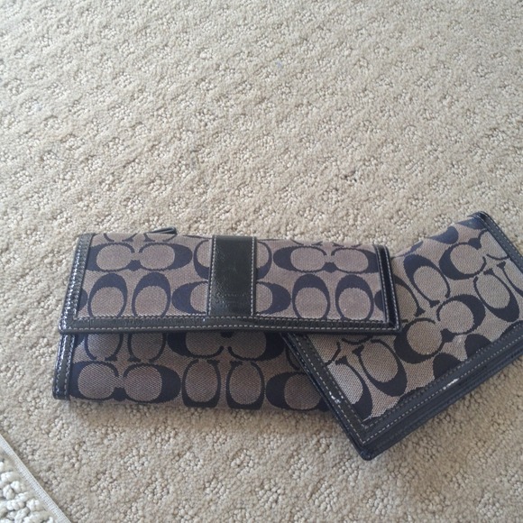 Coach wallet with checkbook black and gray