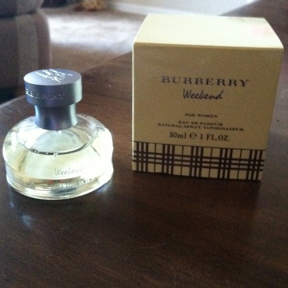 💛SOLD- BURBERRY WEEKEND PERFUME
