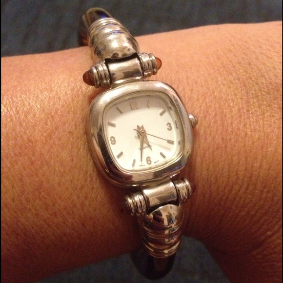 🌀🌀BUNDLED🌀🌀Bracelet watch! - Picture 1 of 2