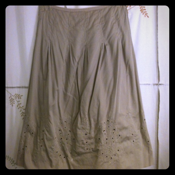 Tan cotton skirt with lining.