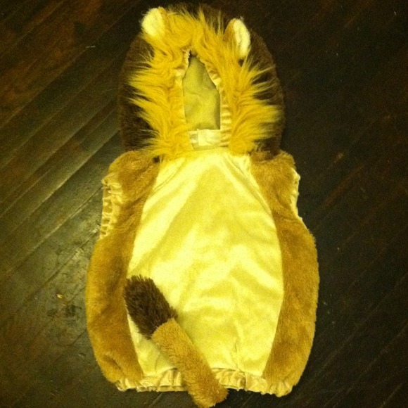 2T to 4T Lion Halloween Costume!