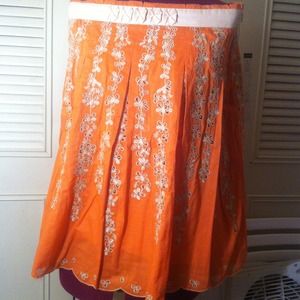 Elie Tahari embroidered pleated skirt