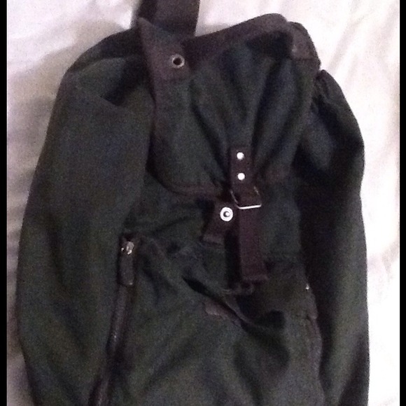 Old navy hipster bag