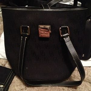 **Reserved**Authentic Black Dooney & Bourke Bucket