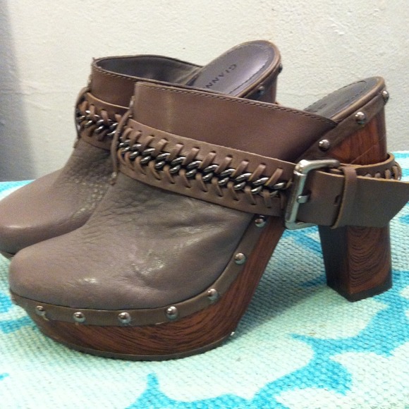 SOLD - Picture 2 of 3