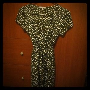 cute poka dotted dress!