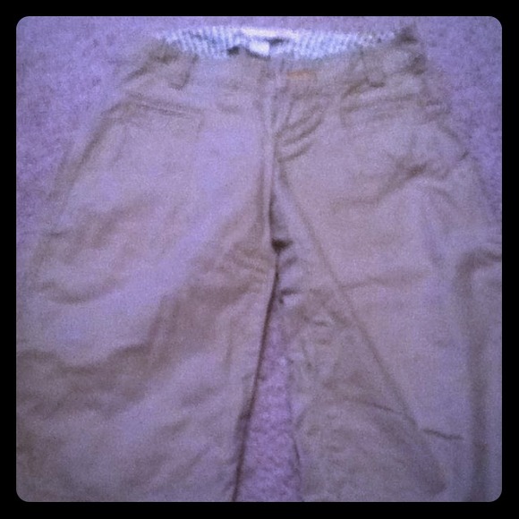 Old Navy khaki capris
