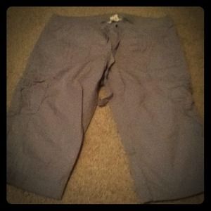 Hollister green/khaki capris