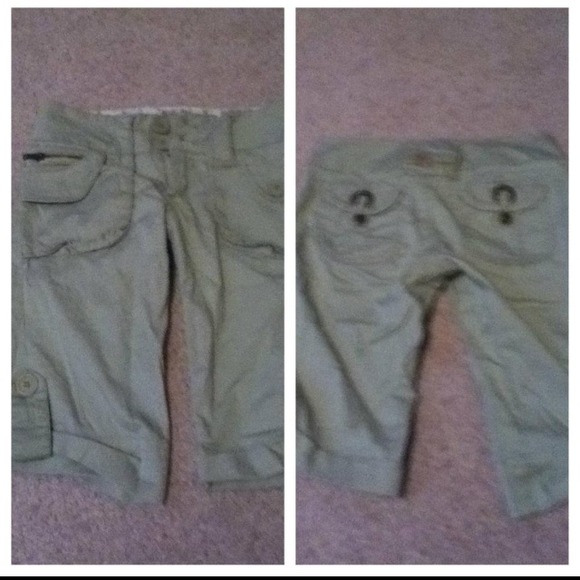 Papaya khaki capris